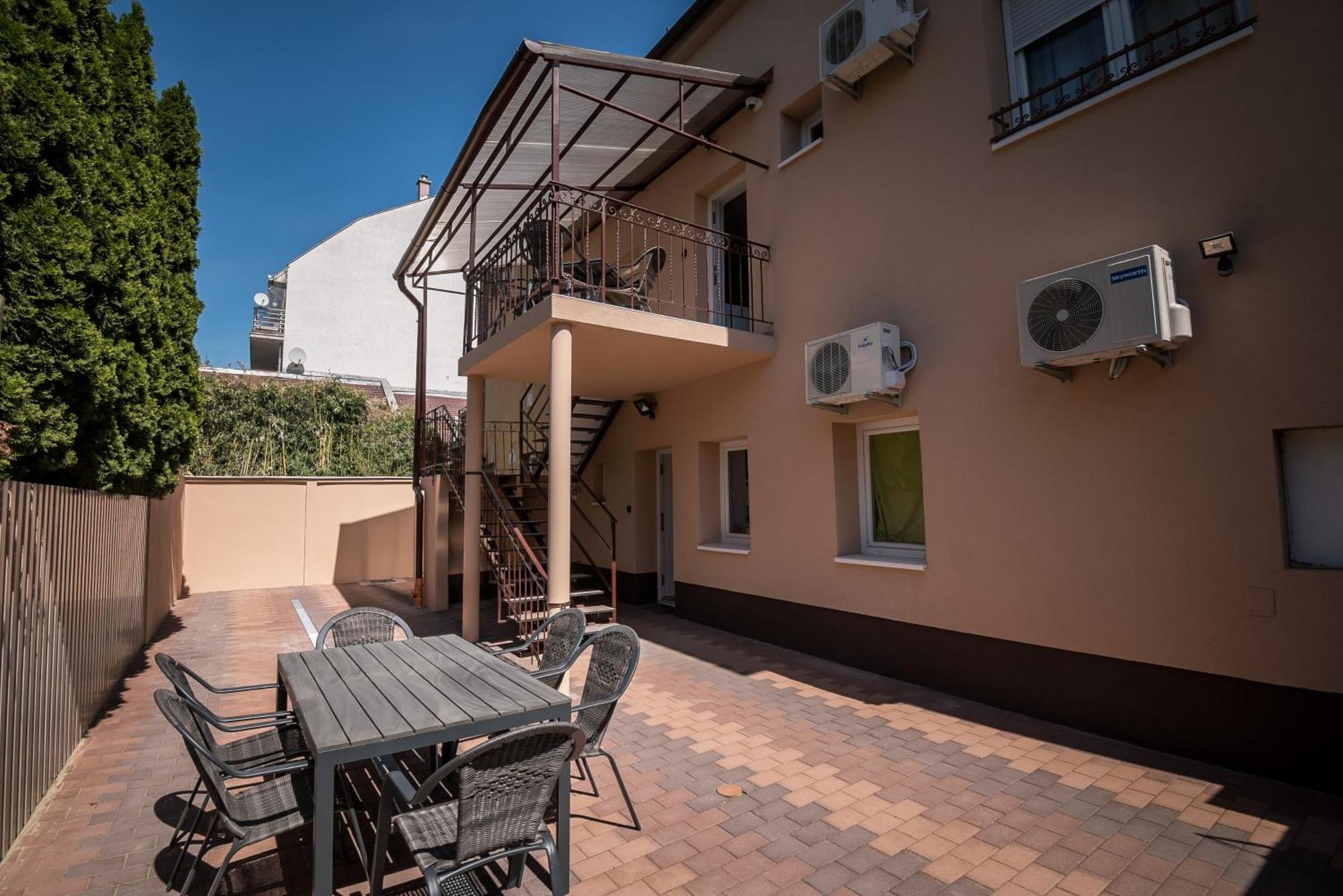 Mokka Apartman Szeged Exterior photo