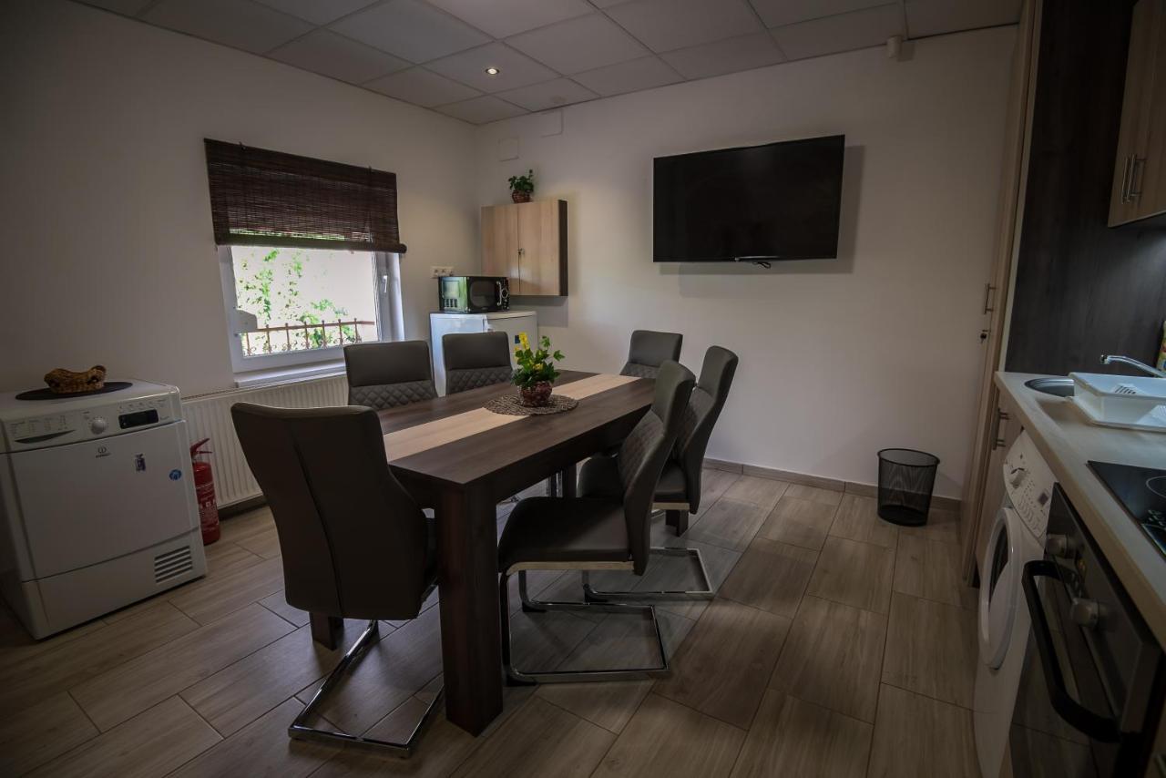 Mokka Apartman Szeged Exterior photo