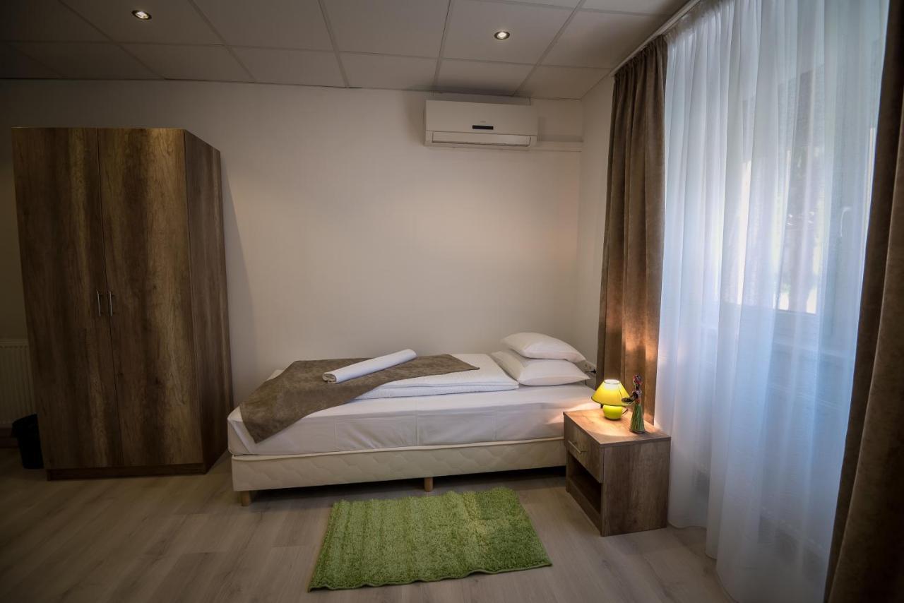 Mokka Apartman Szeged Exterior photo